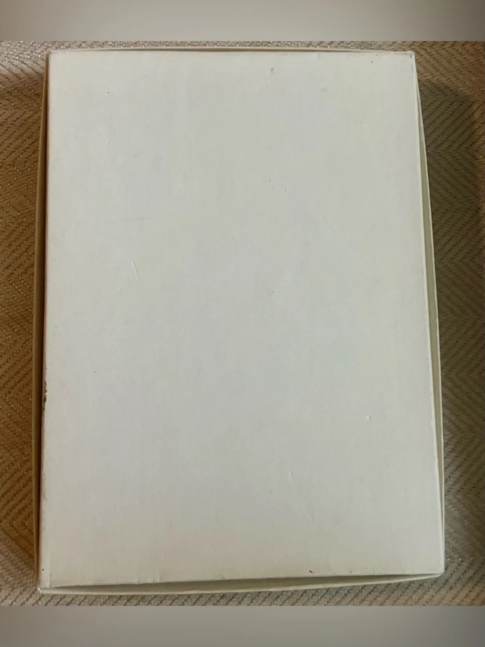 Vtg. Hallmark boxed Lavender Lined Stationery Set. 50 Sheets & 26 Envelopes